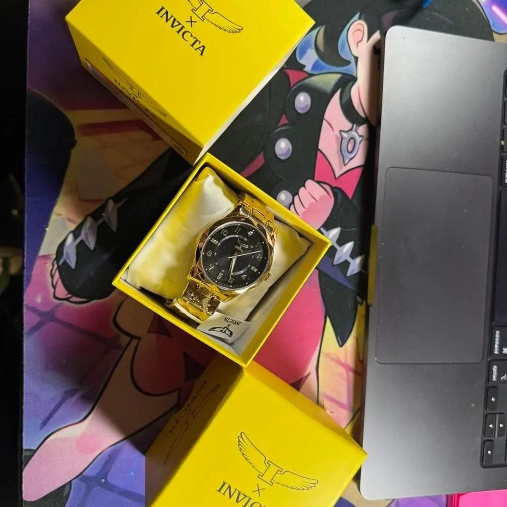 Invicta 69019 gold